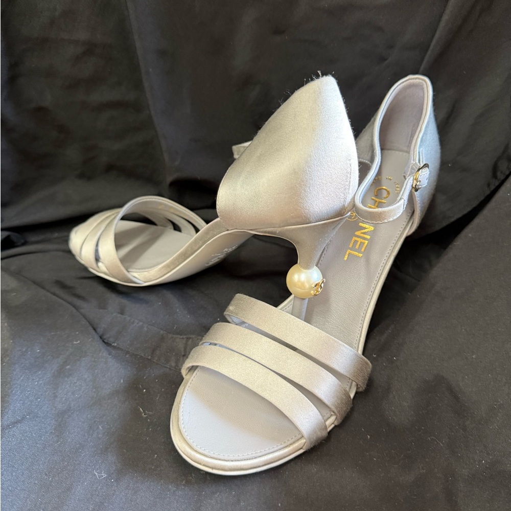 CHANEL Gray Heels with Elegant Straps